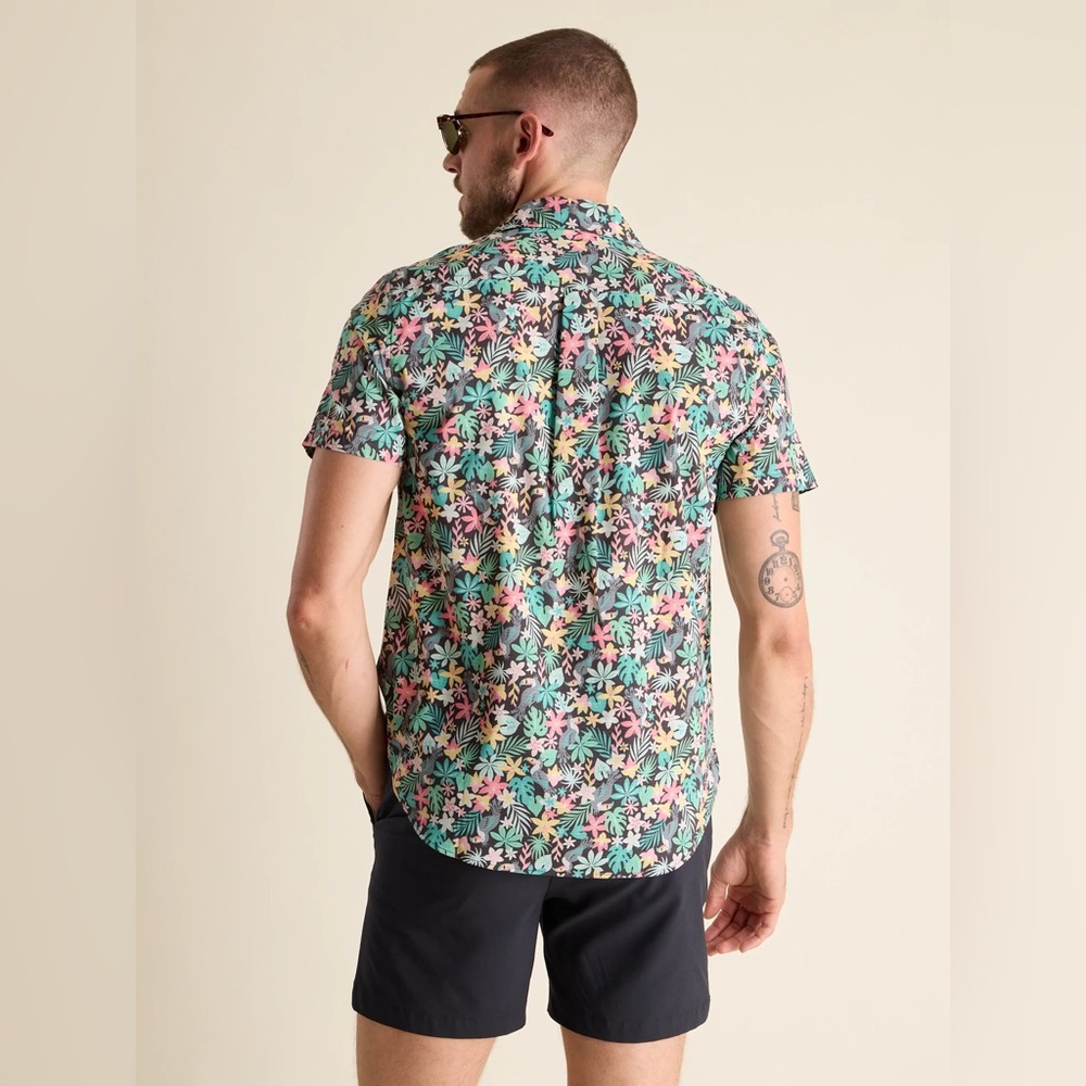 CHUBBIES - Men’s 2XL Breezetech Ventilated Fabric Button Up Friday Shirt